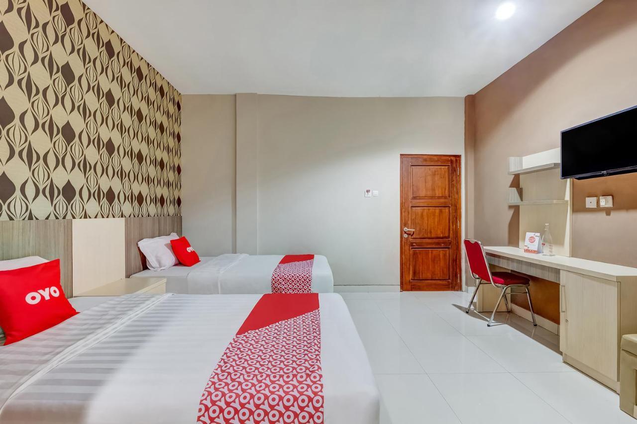Oyo Flagship 3726 Tembok Batu Residence Tugu Екстер'єр фото