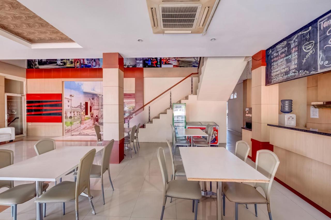 Oyo Flagship 3726 Tembok Batu Residence Tugu Екстер'єр фото