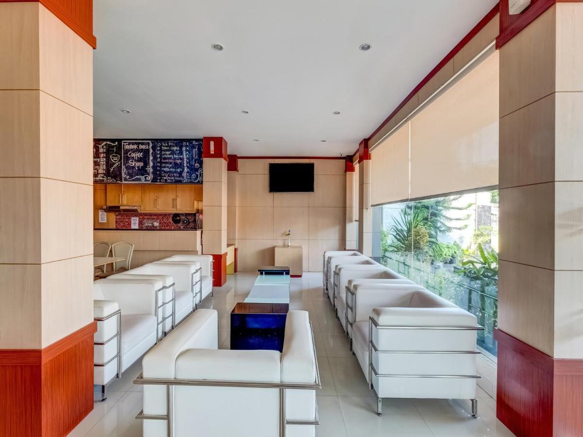 Oyo Flagship 3726 Tembok Batu Residence Tugu Екстер'єр фото