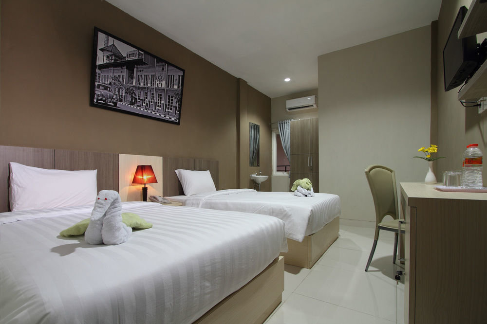 Oyo Flagship 3726 Tembok Batu Residence Tugu Екстер'єр фото